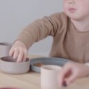 "TINY Dinnertime " 2 Becher für Kleinkinder aus recyceltem Biokunststoff -  Sand/Mocca - dantoy 6232